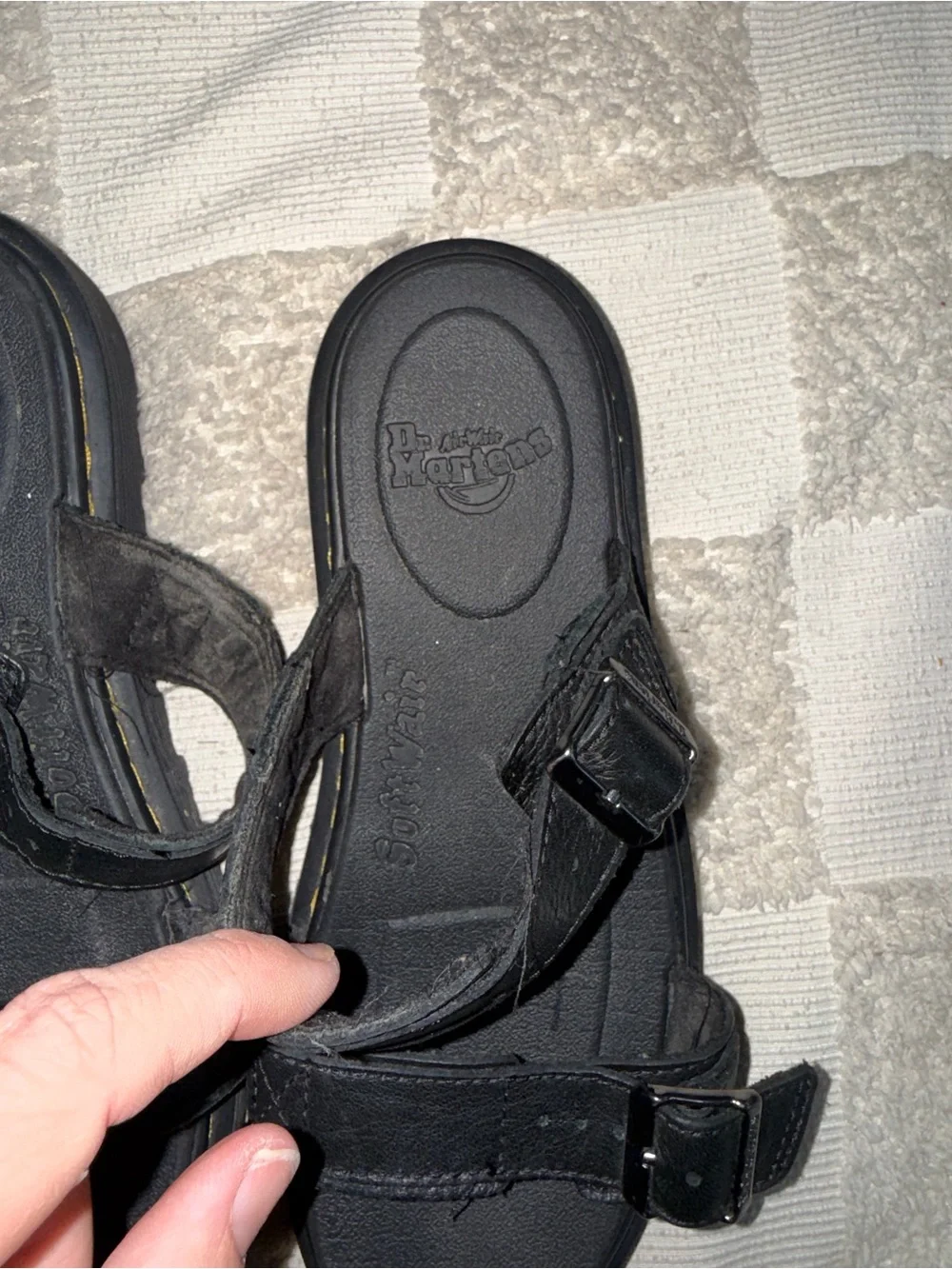 Dr. Martens Kyle J leather buckle slide sandals size 5 (L)‎